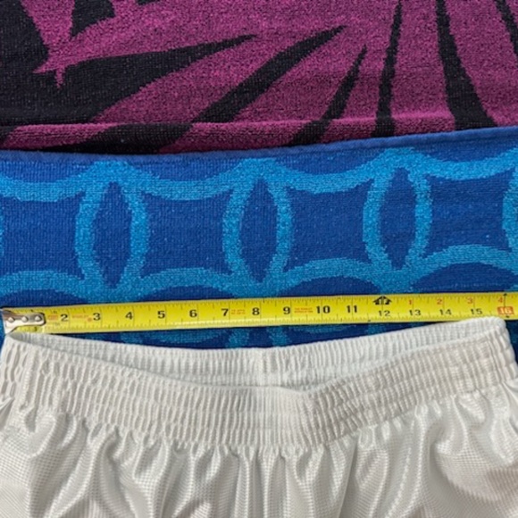 Nike mens athletic shorts, lightweight nylon, drawstring, great condition,no tag - Picture 3 of 12